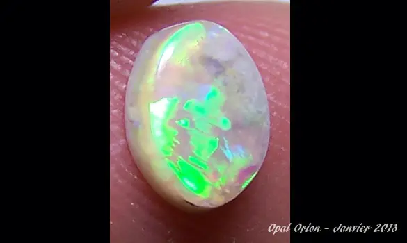 CRYSTAL OPAL 0.65 CT LIGHTNING RIDGE