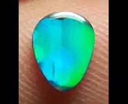 OPALE NOIRE 0.40 CT LIGHTNING RIDGE