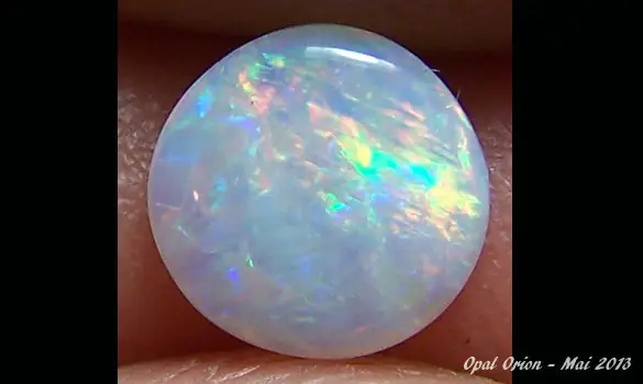 CRYSTAL OPAL 1 CT LIGHTNING RIDGE