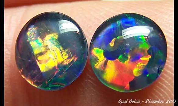 2 OPALS TRIPLET ROUND 8mm AUSTRALIA