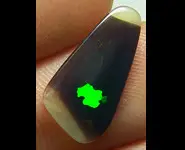 OPALE NOIRE CRISTAL 2.65 CT HARLEQUIN