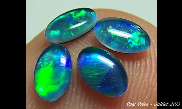 4 OPALS TRIPLET 6x4mm AUSTRALIA