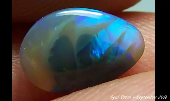 OPALE CRISTAL 2 CT LIGHTNING RIDGE