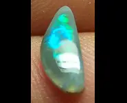 OPALE NOBLE NOIRE 0.80 CT AUSTRALIE