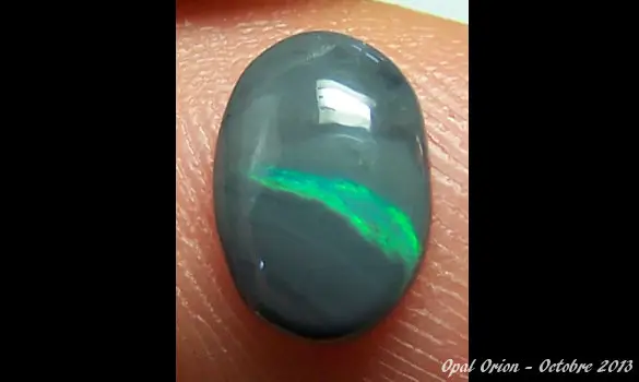 BLACK OPAL 0.90 CT LIGHTNING RIDGE
