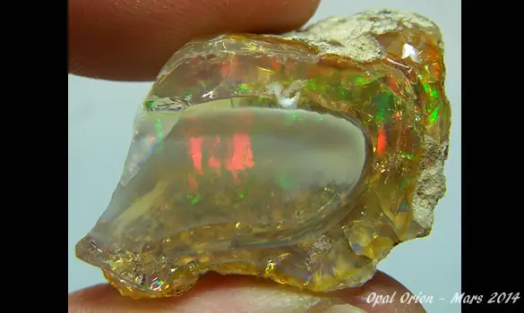 OPALE OEUF FANTOME PIERRE COLLECTION