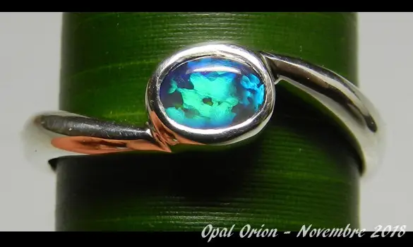 SILVER 925 RING & AUSTRALIAN OPAL