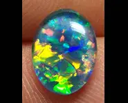 OPALE TRIPLET 10x8mm OVALE AUS.