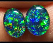 2 OPALES TRIPLET 10x8mm OVALES