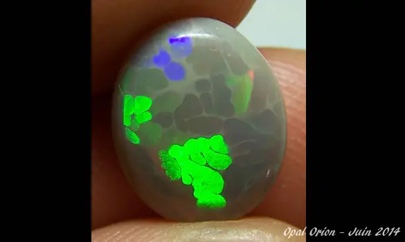 DARK HONEYCOMB OPAL 2.25 CT ETHIOPIA