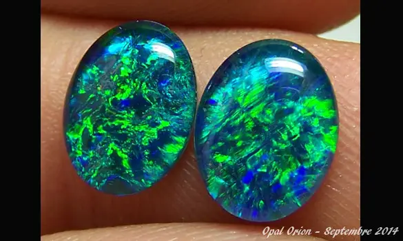 2 OPALS TRIPLET 10x8mm AUSTRALIA