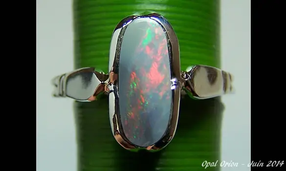 SILVER 925 RING & AUSTRALIAN OPAL