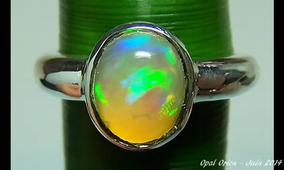 SILVER 925 RING & ETHIOPIAN OPAL