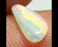 OPALE CRISTAL 0.60 CT PIERRE AUSTRALIE