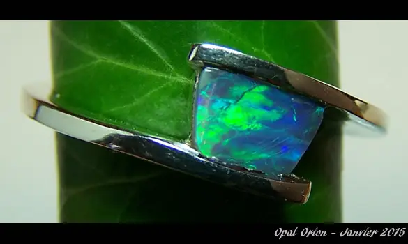 SILVER 925 RING & AUSTRALIAN BLACK OPAL