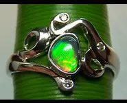 BAGUE OR BLANC 18 K - OPALE & DIAMANTS