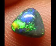OPALE NOIRE 0.45 CT PIERRE AUSTRALIE