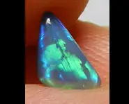 OPALE NOIRE 0.50 CT PIERRE AUSTRALIE