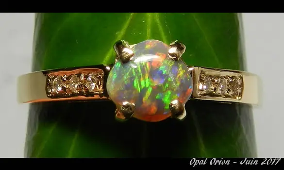 BAGUE OR JAUNE DIAMANTS OPALE AUSTRALIE