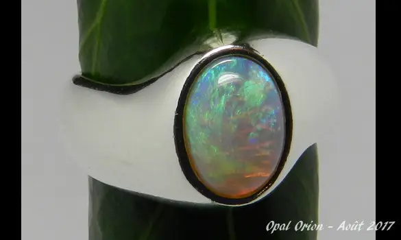 SILVER 925 RING & AUSTRALIAN OPAL