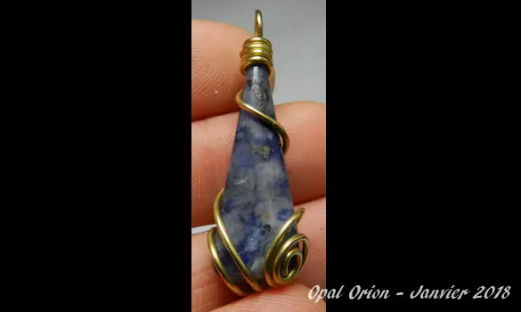 NATURAL SODALITE PENDANT