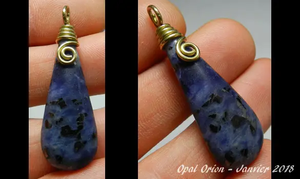 NATURAL SODALITE PENDANT