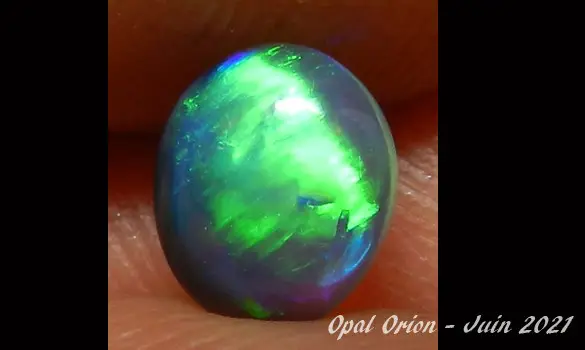 BLACK CRYSTAL OPAL 0.55 CT AUSTRALIA