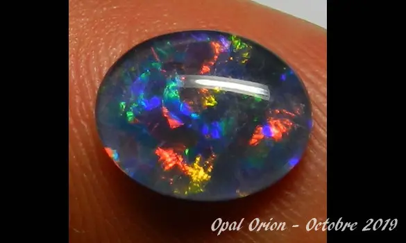 OVAL OPAL TRIPLET 10x8mm AUSTRALIA