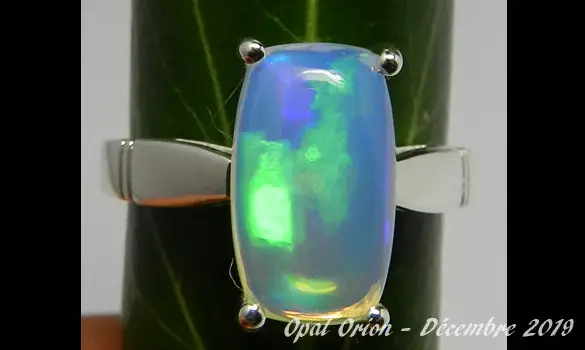 SILVER 925 RING & ETHIOPIAN OPAL