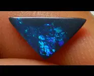 OPALE NOIRE 0.60 CT PIERRE AUSTRALIE