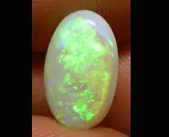 OPALE 3.10 CT AUSTRALIE REFLETS VERT