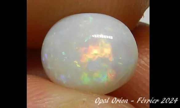 WHITE OPAL 2.50 CT AUSTRALIA C PEDY