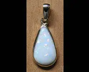 PENDENTIF OPALE BLANCHE OR AUSTRALIE