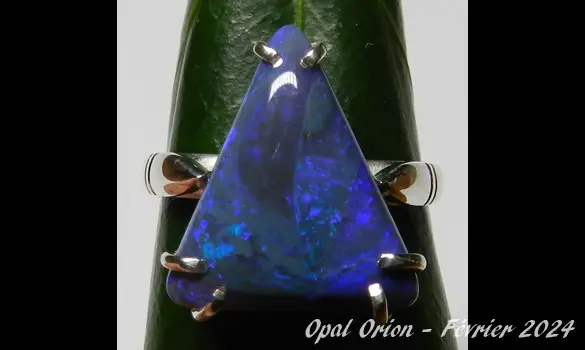 SILVER 925 RING & AUSTRALIAN BLACK OPAL