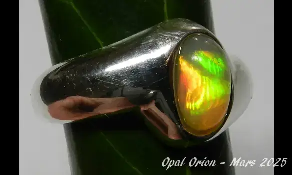 SILVER 925 RING & ETHIOPIAN OPAL