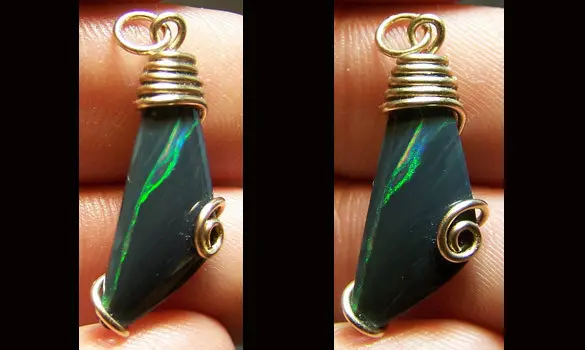 PENDENTIF OR 14K GF - OPALE NOIRE