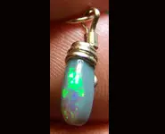 PENDENTIF OR 14K GF - OPALE NOIRE