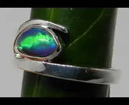 SILVER 925 RING & AUSTRALIAN OPAL