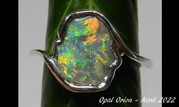 SILVER 925 RING & AUSTRALIAN OPAL