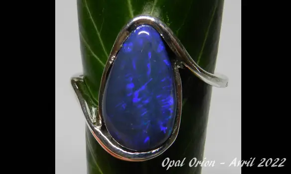 SILVER 925 RING & AUSTRALIAN OPAL