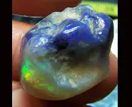 OPALE NOIRE BRUTE 19 CT LIGHTNING RIDGE