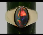 18 K GOLD MEN RING & AUSTRALIAN OPAL