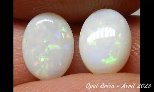 PAIRE OPALES BLANCHES PIERRES AUSTRALIE