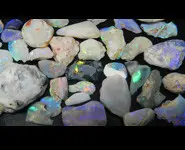 OPALES BRUTES 867 CT PIERRE AUSTRALIE