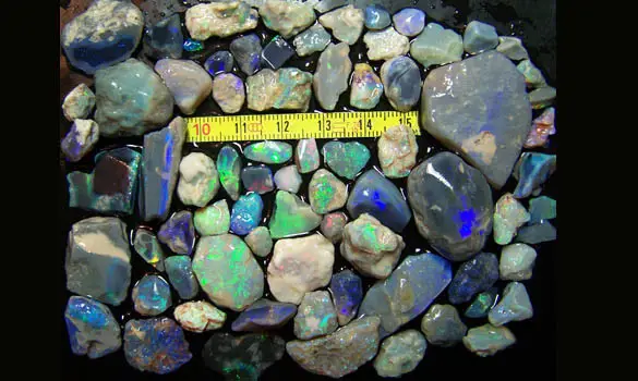 ROUGH BLACK OPAL 400 CT L. RIDGE