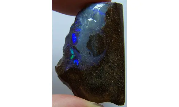 ROUGH BOULDER OPAL 77 CT AUSTRALIA, QLD