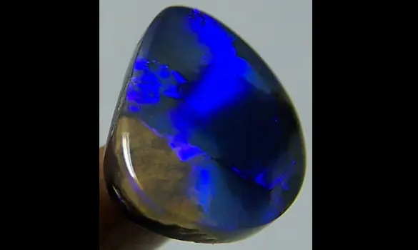 SOLID BLACK OPAL 3.30 CT AUSTRALIA