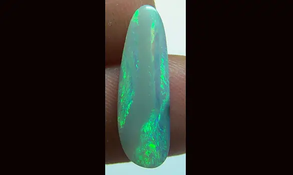 SOLID OPALE DARK 4.30 CT AUSTRALIE