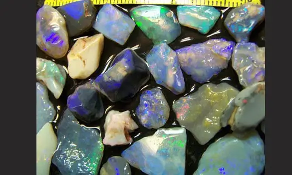 SOLID OPALE NOIRE BRUTE 500CT AUSTRALIE