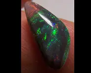 SUPERBE OPALE NOIRE 2.50 CT